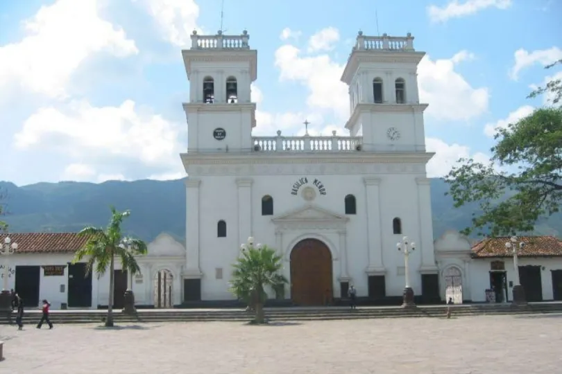 Die weisse Kirche in Girón