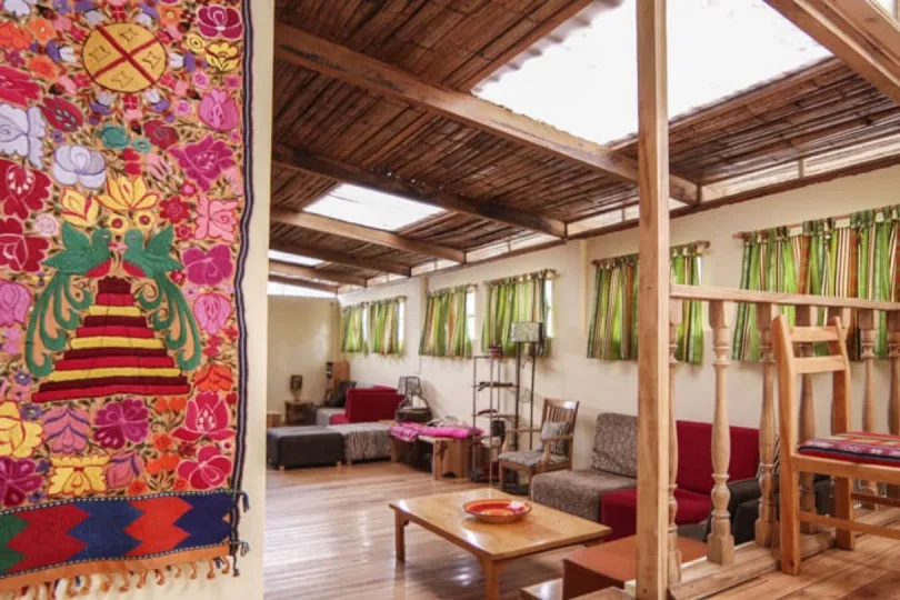 Hotel mit Charme: Gemeinschaftsraum im Inti Sisa Gasthaus