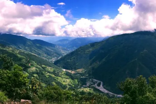 Entdecke die wunderschöne Umgebung auf deiner aktiven Nepal Reise