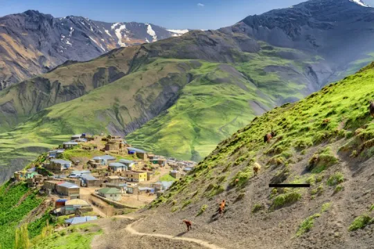 Entdecke tolle Landschaften auf deiner Georgien Aserbaidschan Reise